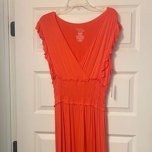 Med Coral color Maxi nwt!
